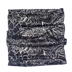 Nákrčník - černý s bílými květy