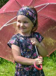 Dívčí šaty s rukávky - tm. modré květy 