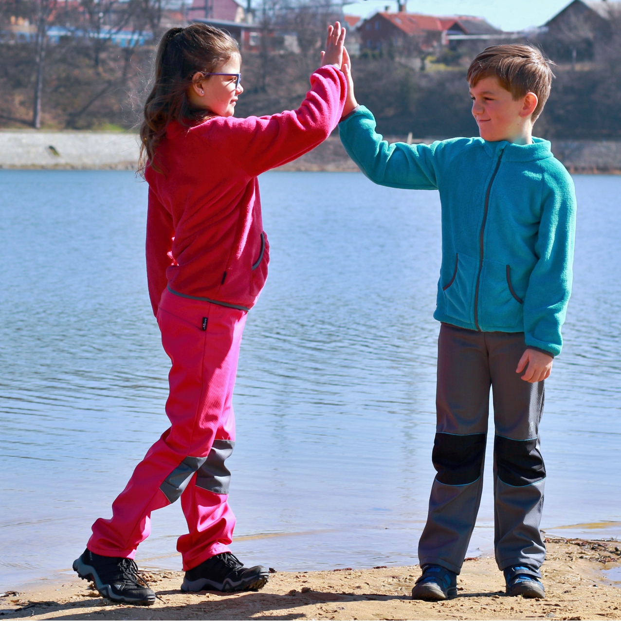 Dívčí mikina - chlupatá ostružinová 