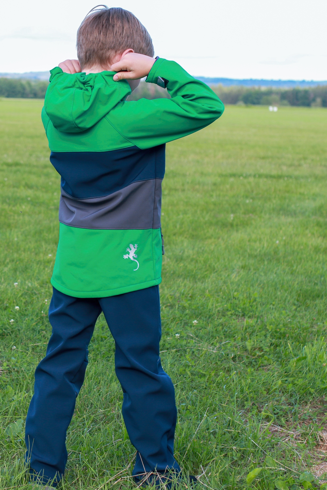 Dětská softshellová bunda / trávově zeleno-tmavě modro-šedá 