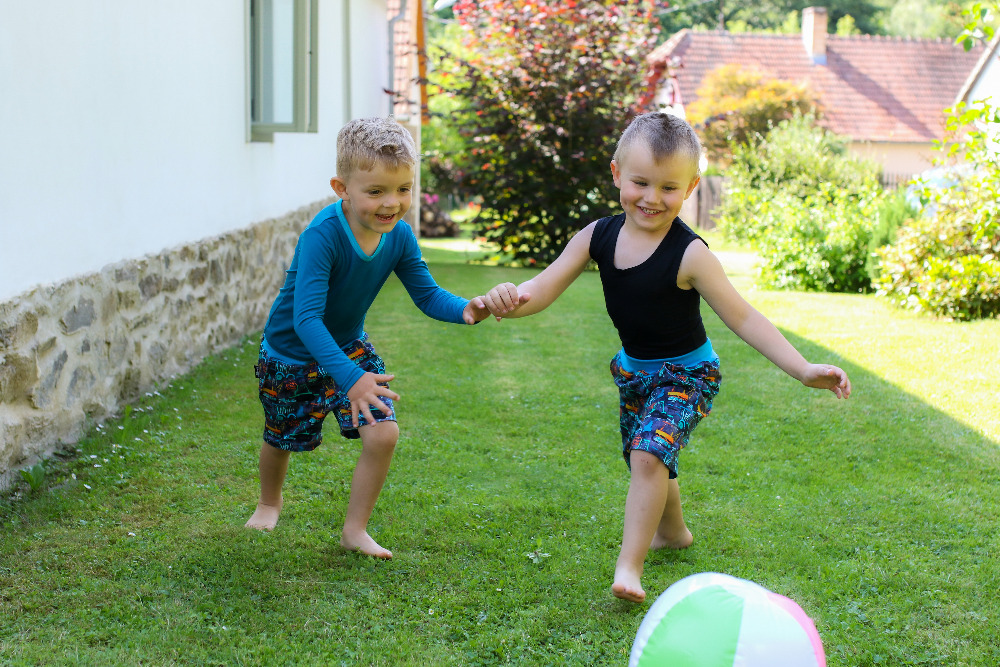 Chlapecké kraťasy -tm.  šedé / stavební stroje - doprodej